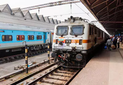 Taj Mahal Day Trip by Train from Delhi