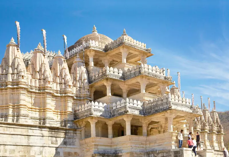 “Best Cheap Romantic Getaways Near Me for Couples in India”