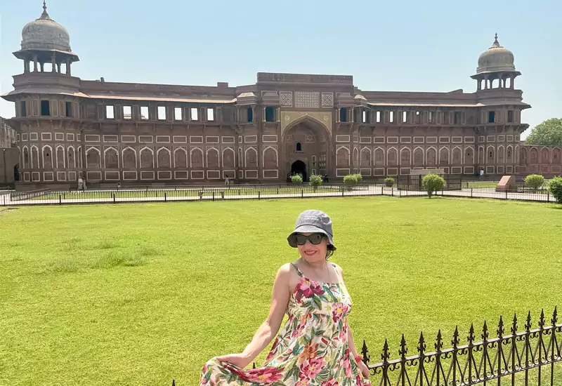 Scenic road trip journey connecting Delhi, Agra, Jaipur, and royal desert cities (Image 14)