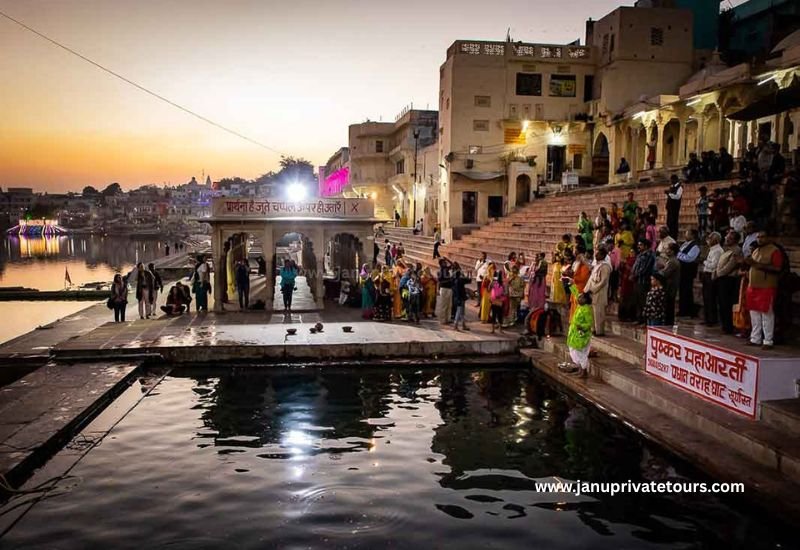 Spiritual things to do in Pushkar including sacred lake bathing ghats and Brahma Temple