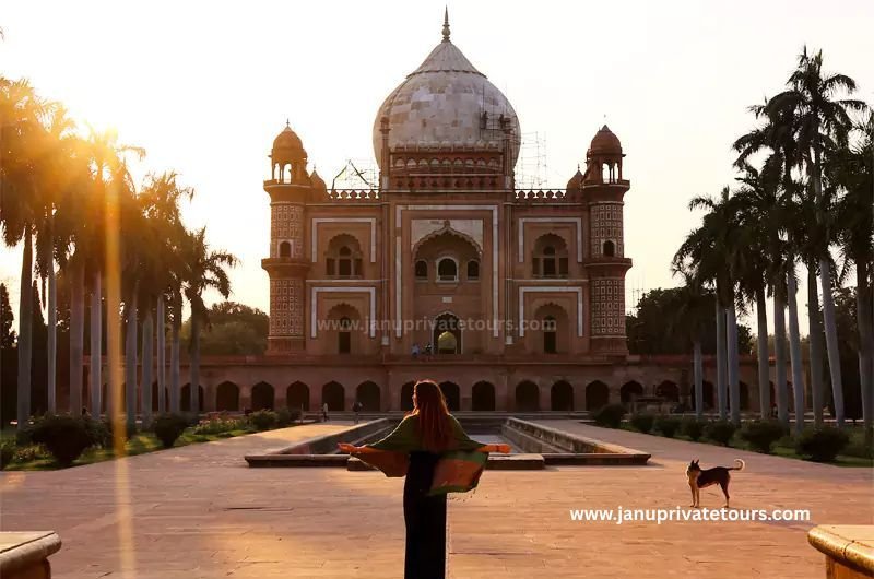 Budget travel tips and cost planning guide for exploring India's Golden Triangle
