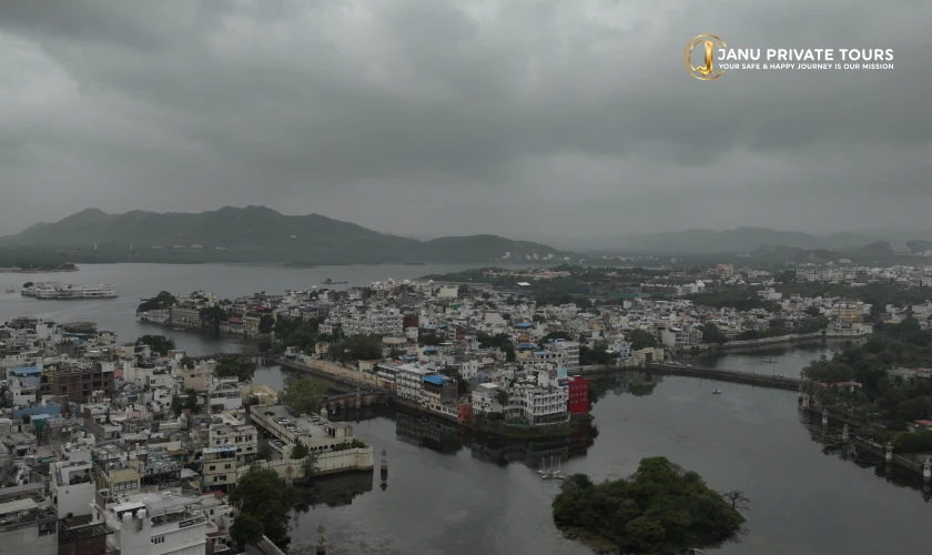 Luxury Golden Triangle Tour with Rajasthan (11)
