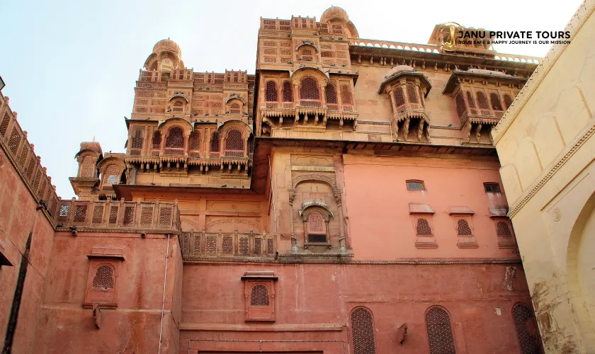Rajasthan Tour with Khajuraho and Varanasi(3)