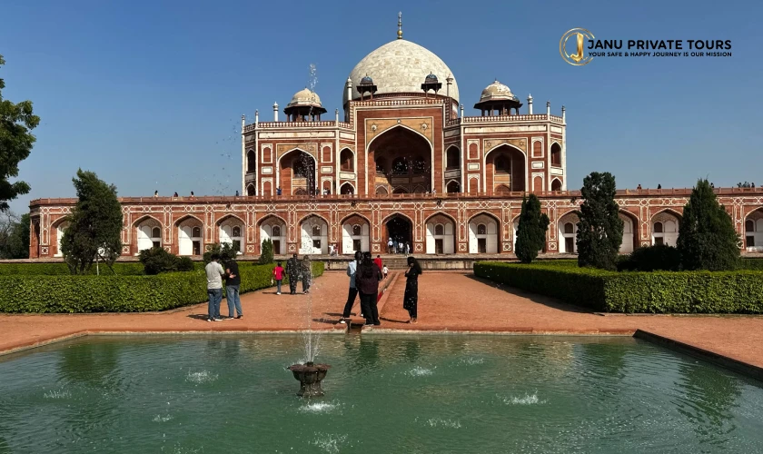 golden-triangle-tour-with-mathura-vrindavan-5