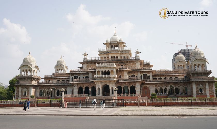 golden-triangle-tour-with-varanasi-1