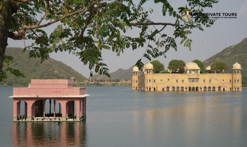 golden-triangle-tour-with-varanasi-5