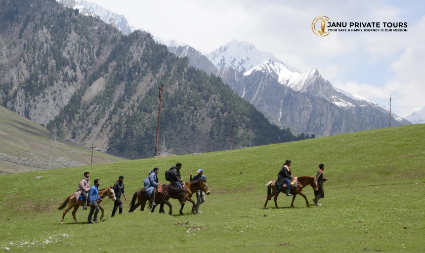 kashmir-tour-9-nights-10-days-with-hiking-5